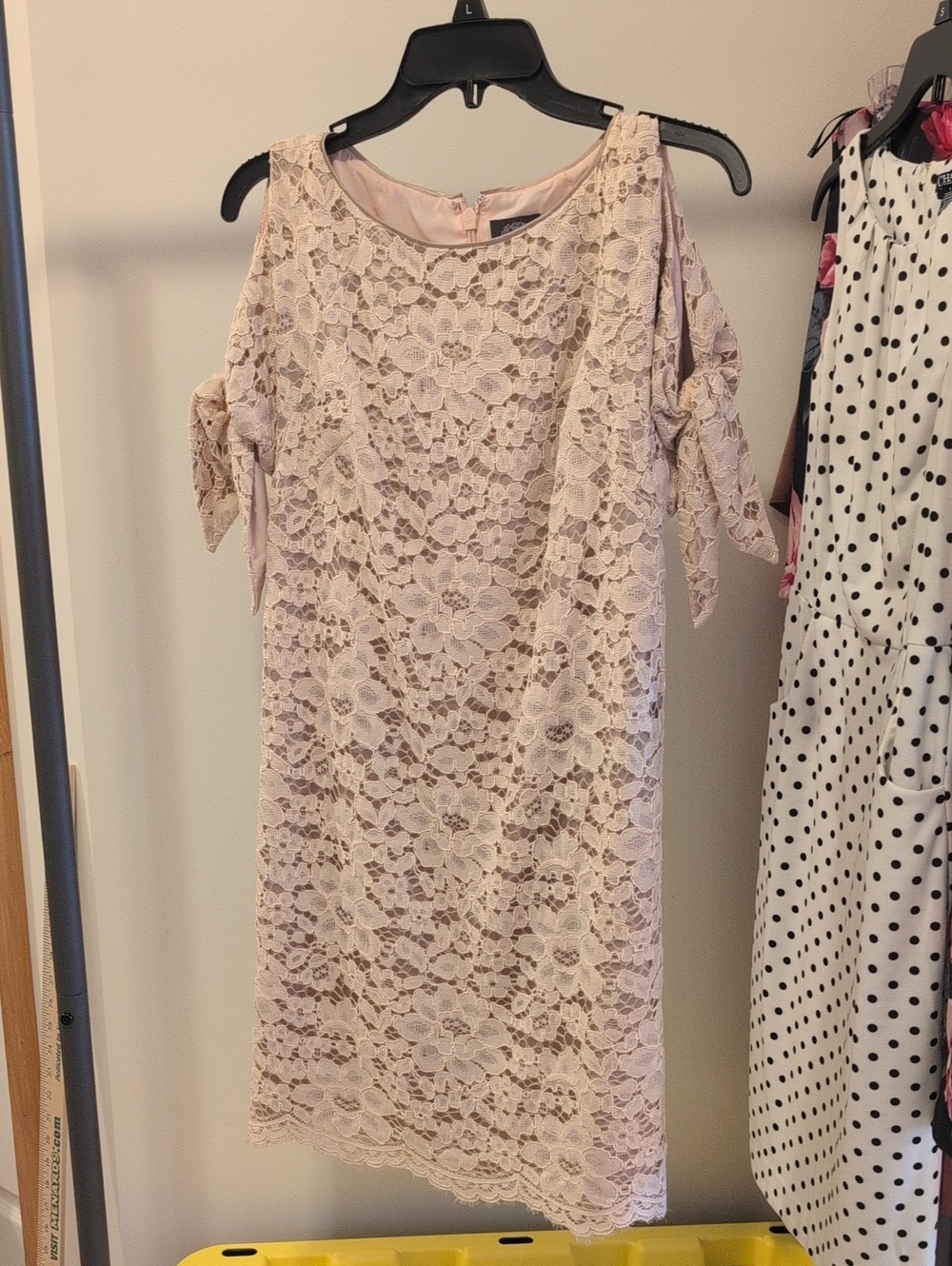Vince Camuto Blush Lace Cold-Shoulder Midi Dress
